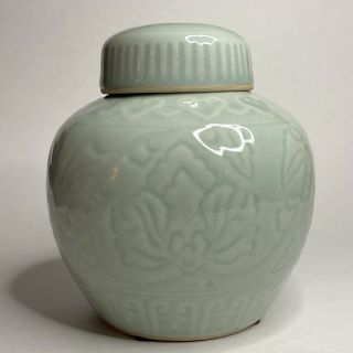 Vintage Chinese Porcelain Celadon Glazed Ginger Jar Incised Lotus Flowers Signed