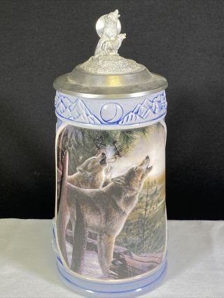 Longton Crown The Cry Of The Wolfpack Timber Wolf Duet Lidded Beer Stein