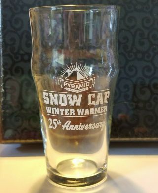 Pyramid Brewery Snow Cap Seasonal Winter Warmer Beer Pint Glass Seattle Wa
