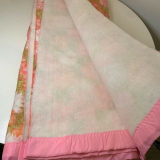 Vintage Floral Blanket Acrylic polyester throw sofa satin trim twin pink 70s 2
