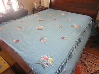 Vintage Cabin Craft Needle Tuft Ruffled Full Size Bedspread W/ Chenille Flowers