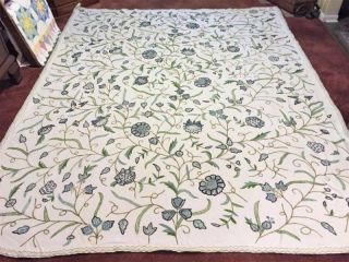 Gorgeous Vintage Wool Yarn Floral Crewel Embroidery Cotton Bedspread