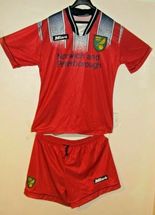 Norwich City Away Football Shirt & Shorts.  Vintage Kit.  1996 - 1997.