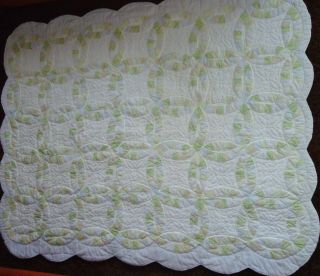 Vintage Hand & Machine Patchwork Double Wedding Ring Quilt Green 70 " X 84 " Twin