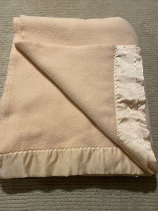 Fieldcrest Touch Of Class 100 Virgin Acrylic Blanket 76x90 Peach Satin Binding