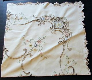 Madeira Hand Embroidered Linen Cut Out Work Luncheon Linen Table Cloth & Napkins