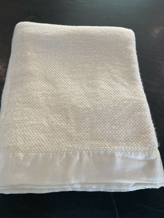Pillowtex Acrylic Silk Satin Edge Waffle Weave Knit Blanket Beige Ivory 68 X 82