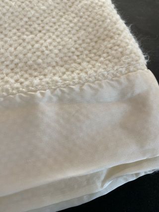 Pillowtex Acrylic Silk Satin Edge Waffle Weave Knit Blanket Beige Ivory 68 X 82 2
