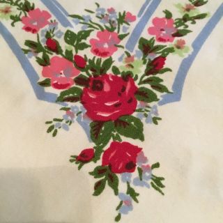 Vintage 1950 - 60’s Red and Blue Floral Print Tablecloth Roses 2