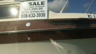 25 ' CHRIS CRAFT CABIN CRUISER WITH 350 CU ENGINE 260HP,  ONLY 15 HOURS. 2