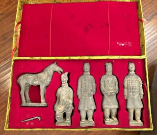 Vintage Chinese Clay Soldiers Set Of 5 Terra Cotta Warrior 8.  5 " Figurines W/box