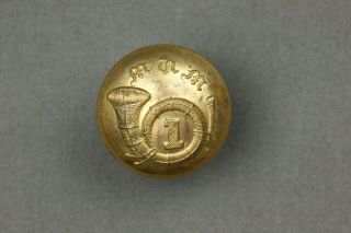 Civil War 1st Regiment Massachusetts Volunteer Militia Coat Button