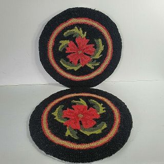 Laura Megroz Wool Hook Chair Pad (2) Red Blossom Chandler 4 Corners Country Farm