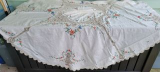 Vintage 66 " Round Cotton Lace Hand Embroidered Floral Tablecloth Plus 8 Napkins