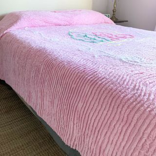 Vintage Pink Chenille Bedspread Pink W Flower Leaf Design Full/ Queen 104 X 92