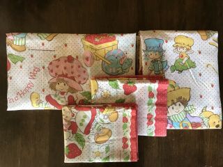 Vintage Strawberry Shortcake 4 Pc Twin Sheet Set 2 Pillowcases 1 Flat & 1 Fitted