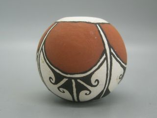Vtg W.  M.  Tsosie Jemez Pueblo Native American Indian Pottery Miniature Pot Vase