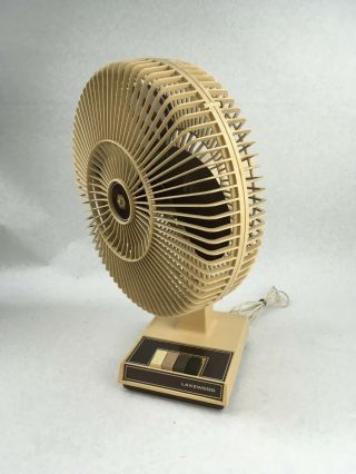 Vintage Lakewood 12 " 3 - Speed Table Top Oscillating Fan Model 1200a