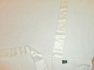 Vintage RALPH LAUREN White 100 Acrylic King Size Blanket Satin Trim USA 108 X96 2