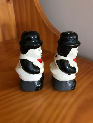 Vintage CHARLIE CHAPLIN Salt Pepper Shakers Handpainted Collectable Figurines 2
