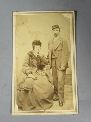 Cdv Of Civil War Soldier And His Wife Taken In Nashville / 2 Cent Revenue Stamp