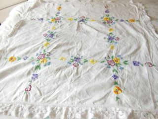 Vintage Hand - Embroidered Floral Linen Tablecloth/lace Edging