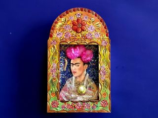 Frida Kahlo Shadow Box Wall Hanging Nicho Folk Art Diorama Shrine Retablo