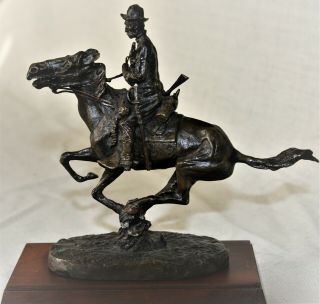 Franklin 1988 Frederic Remington " Trooper Of The Plains " Bronze,  7.  5 " Tall