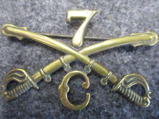 Us Indian War Model 1872 7th Cavalry Regiment,  C Company Hat Insignia