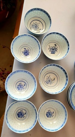7 Vintage Chinese Porcelain Rice Eye Flower Pattern Blue & White Bowls 4 1/2 "