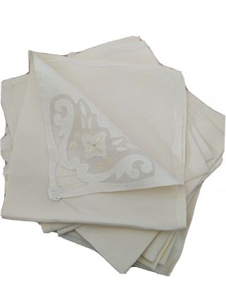 12 Vintage,  Embroidered Cream Colored Cloth Napkins,  Scalloped