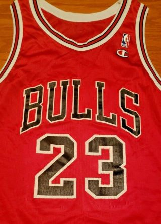 Vintage Champion Chicago Bulls 23 Michael Jordan NBA Jersey,  Sz 44. 3