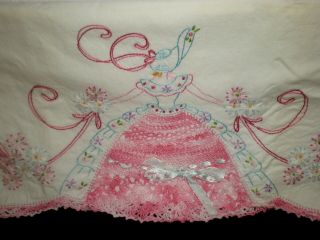 Vintage Pair Embroidered Pink Crochet Southern Belle Ladies 2 Queen Pillowcases 2