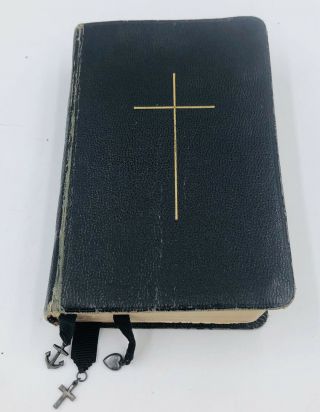 Common Prayer The Hymnal Seabury Press 1952 Vintage Black Leather Ribbon Markers