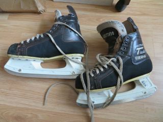 Ccm Mens Ultra Tacks Sz.  10 1/2 - Vintage Hockey Skates