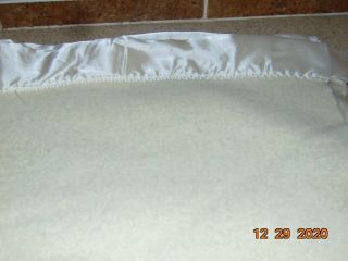 Vintage Faribo Satin Trim Blanket 100 Wool 64 " X 86 " Cream Color