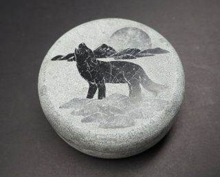 Vtg Canadian Eskimo Hand Carved Soap Stone Round Trinket Box Inuit Siku Art