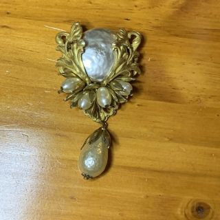 Signed Vintage Miriam Haskell Pearl Gold Tone Brooch
