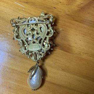 Signed Vintage Miriam Haskell Pearl Gold Tone Brooch 2