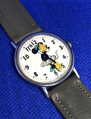 Vintage 1971 Disney Minnie Mouse Mens 33mm Large Watch Great 71 Timex