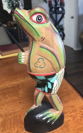 VINTAGE MEXICAN FOLK ART WOOD CARVING,  FISHING FROG HAND PAINTED 2