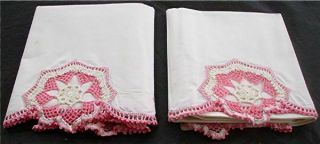 Pr Vtg White Tubular Cotton Pillow Cases Pink White Crochet Flowers Edging