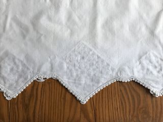 2 Vintage Cotton Pillowcases Set Hand Crocheted Edging 3