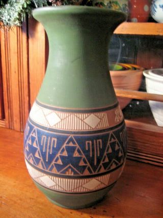 Vintage Sioux Pottery Rapid City South Dakota Vase Signed Ramona Gakin 10 "