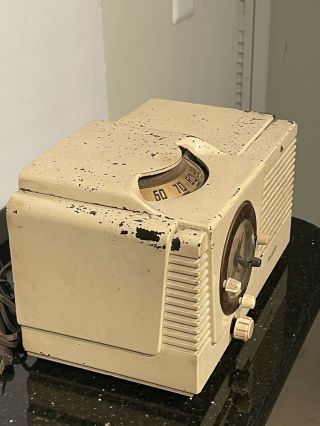 Vintage Philco Transitone Clock Radio Model 51 - 537 2