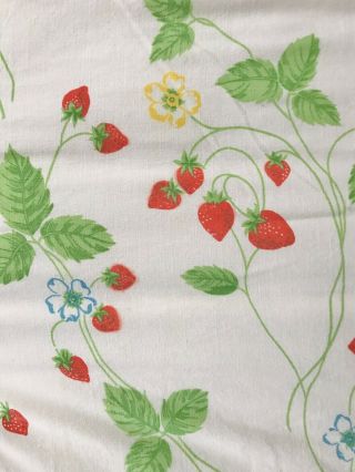 Vintage Canon Monticello Twin Flat Sheet Muslin - Strawberry Print