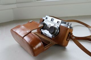Vtg Revere 33 35mm Film 3d Stereo Amaton F3.  5 Camera W/ Leather Case & Lens Caps