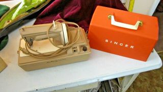 Vintage Singer Sewhandy Electric Sewing Machine Model 50 Box 2