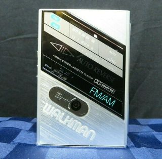 Vintage Sony Walkman Wm - F100 Am/fm Stereo Cassette Player