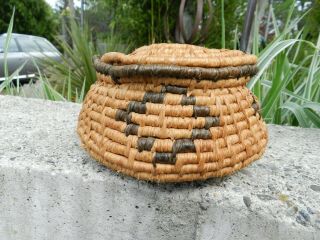 Inuit Eskimo Vintage Native Indigenous Art Hand Woven Round Basket,  W/lid